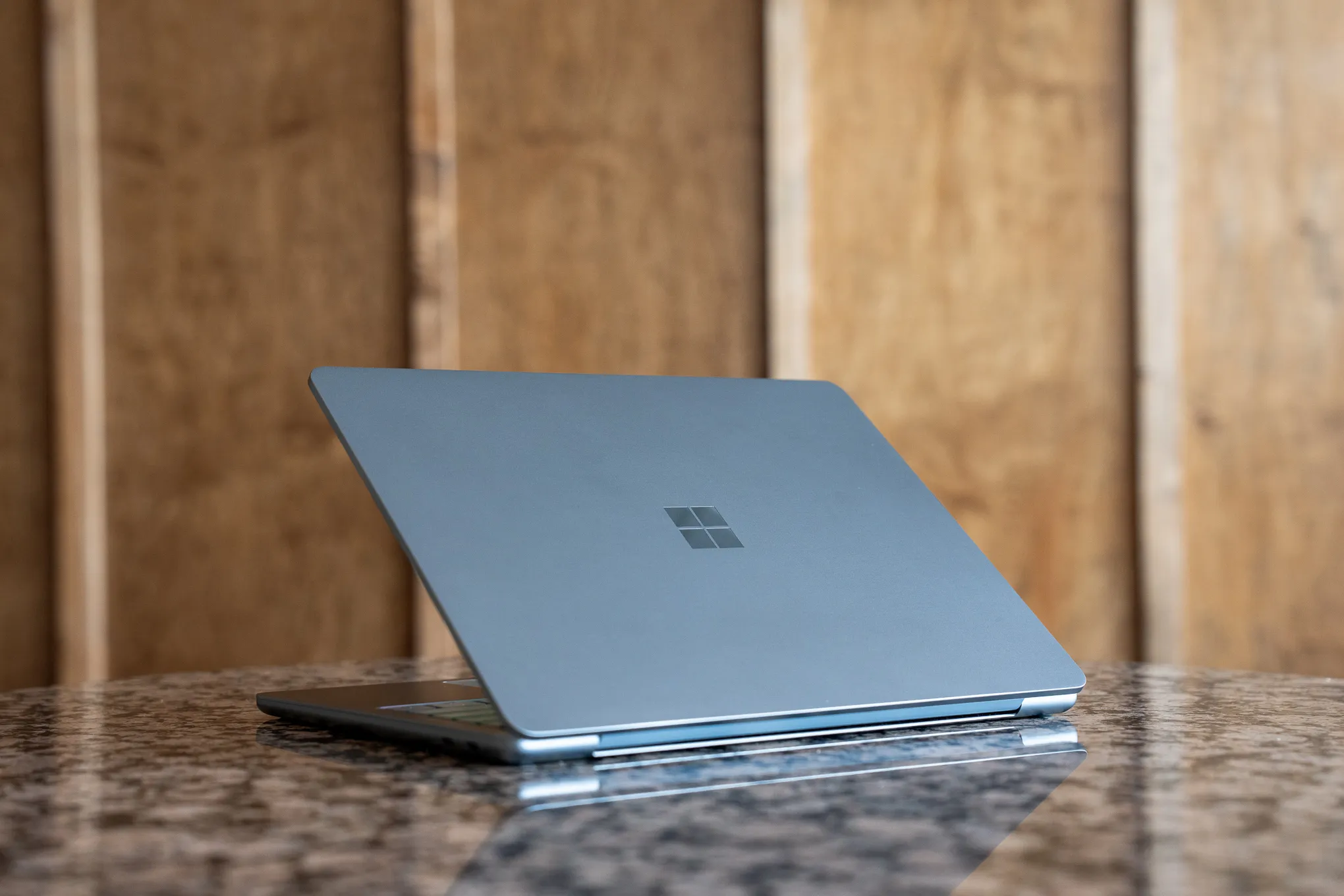 Microsoft lança Surface mais barato com metade da memória RAM
