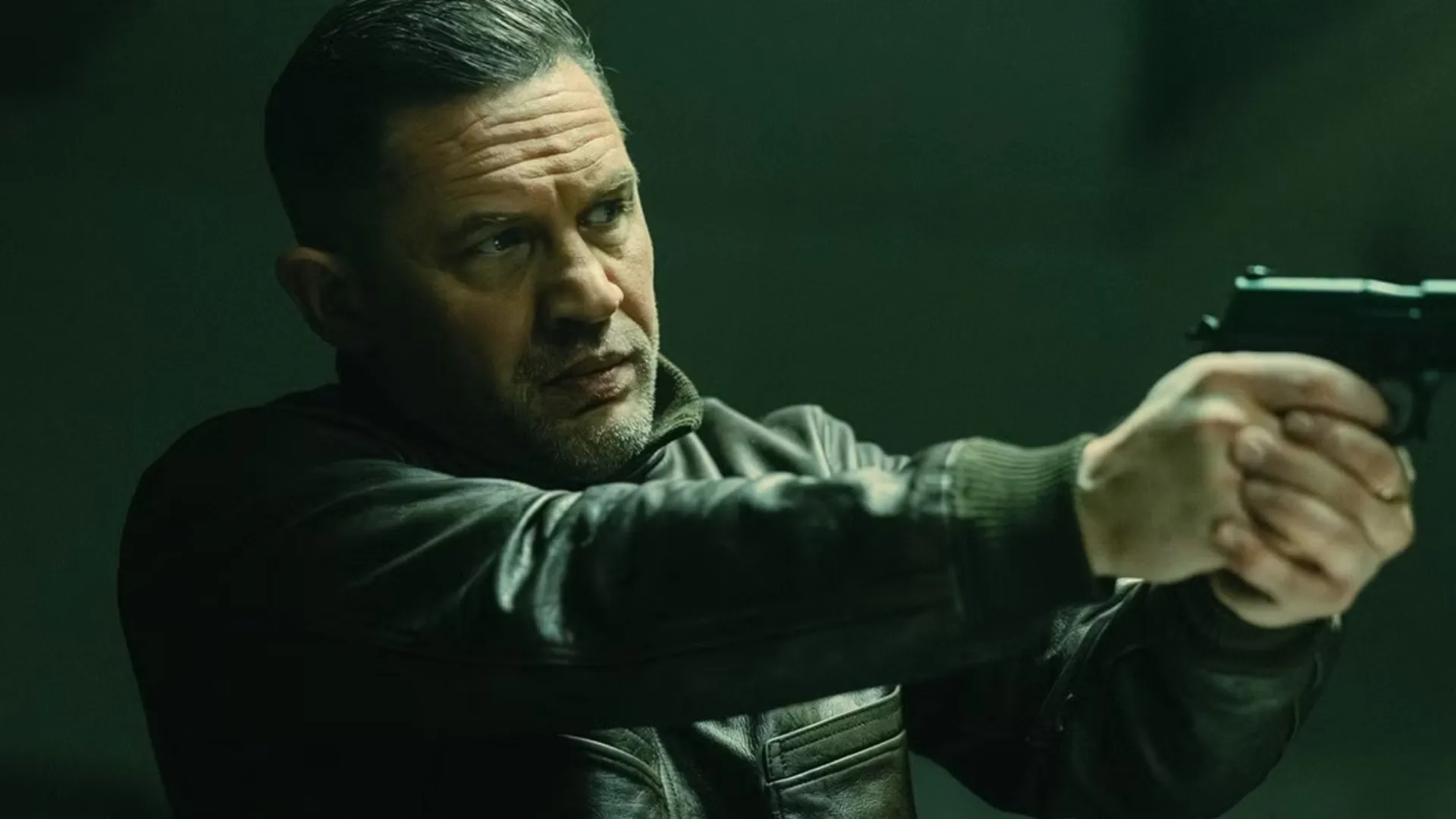 Tom Hardy lança projeto musical surpresa enquanto seu futuro em MobLand é incerto