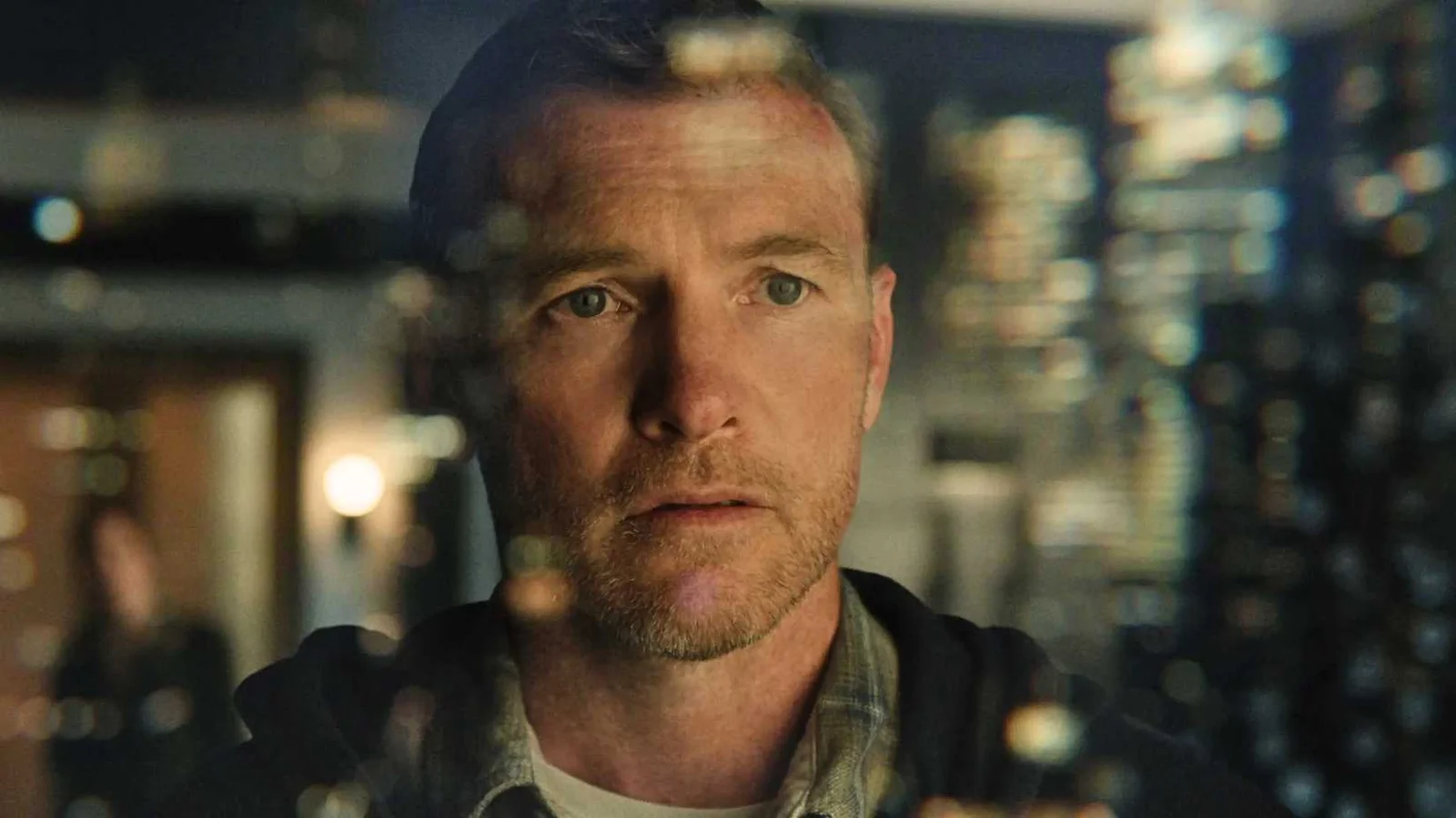 Netflix planeja lançar 26 séries de suspense baseadas em livros de Harlan Coben após sucesso de “I Will Find You”