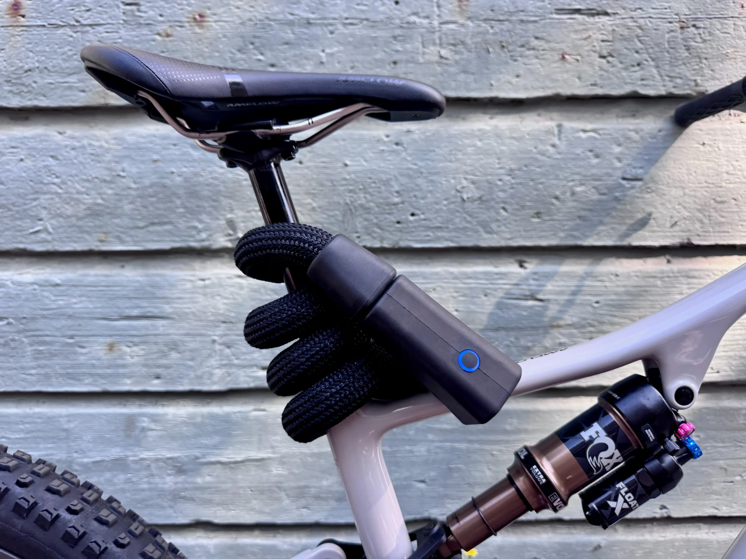 Trava inteligente para bicicleta da TMD custa US$280, mas resolve problema de cadeado comum de US$60