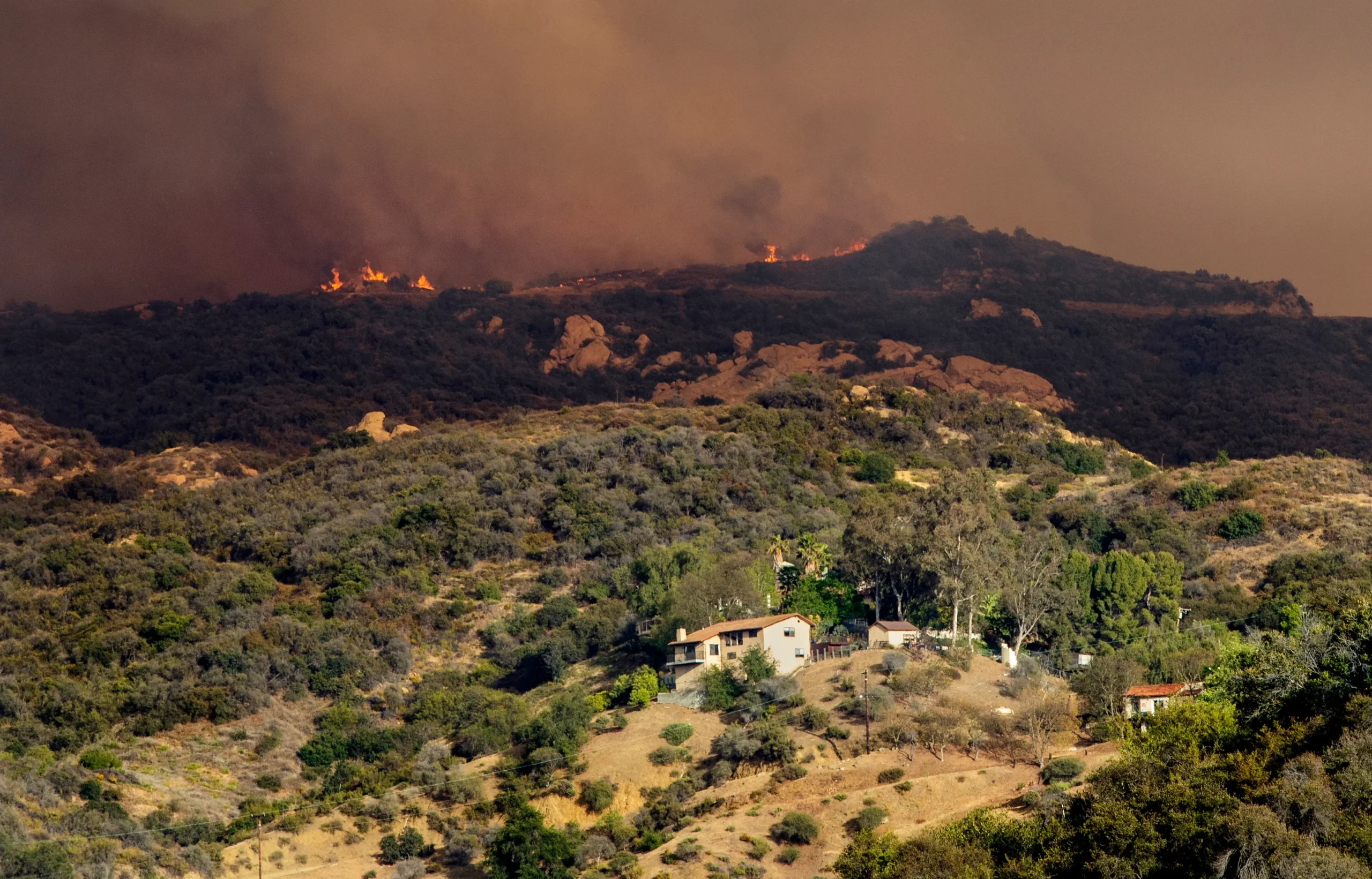 Promotores usam conversas do ChatGPT como prova em julgamento de incêndio em Palisades