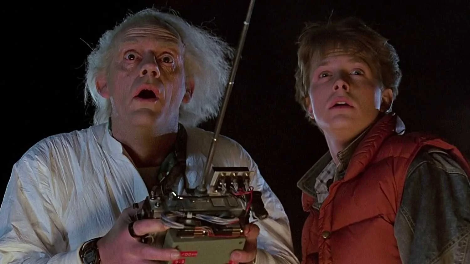 Clássico dos anos 80 “De Volta para o Futuro” faz sucesso no streaming e segue sem remake