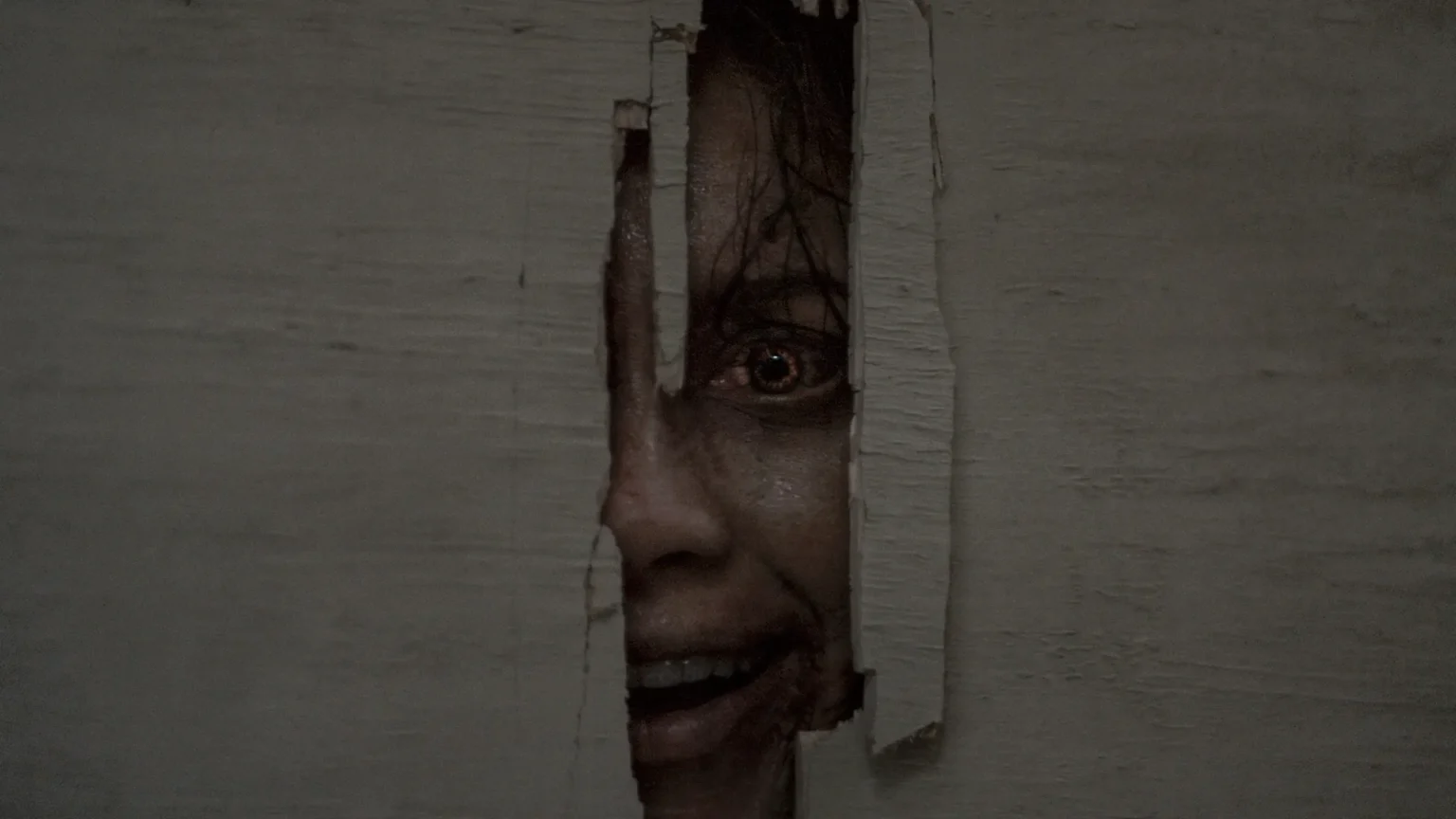 Nova fase da franquia Evil Dead: Nota de Evil Dead Burn no Rotten Tomatoes surpreende fãs