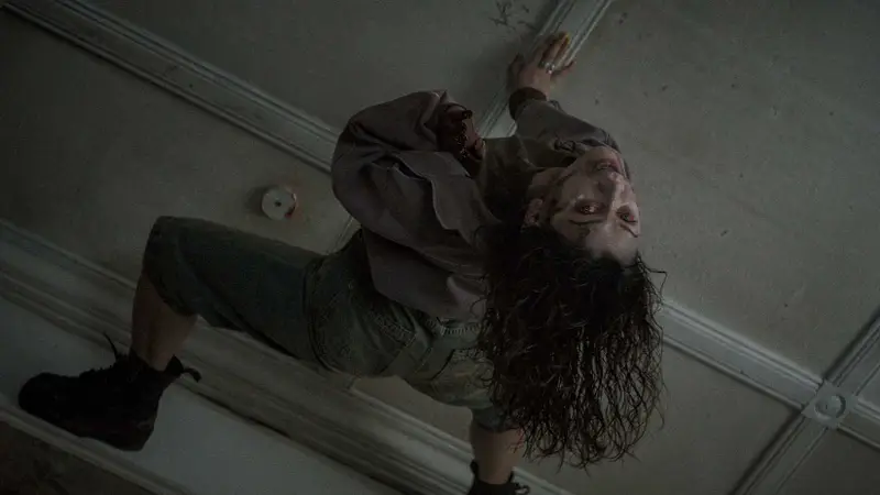 Nova fase da franquia Evil Dead: Nota de Evil Dead Burn no Rotten Tomatoes surpreende fãs