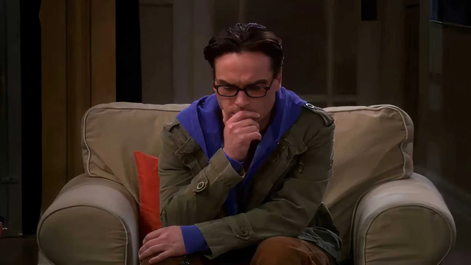 Johnny Galecki retoma atuação após sete anos com papel histórico em peça de Chicago