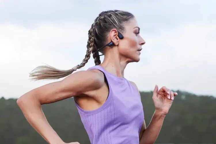 Fone de ouvido Shokz OpenRun Pro atinge o menor preço desde janeiro