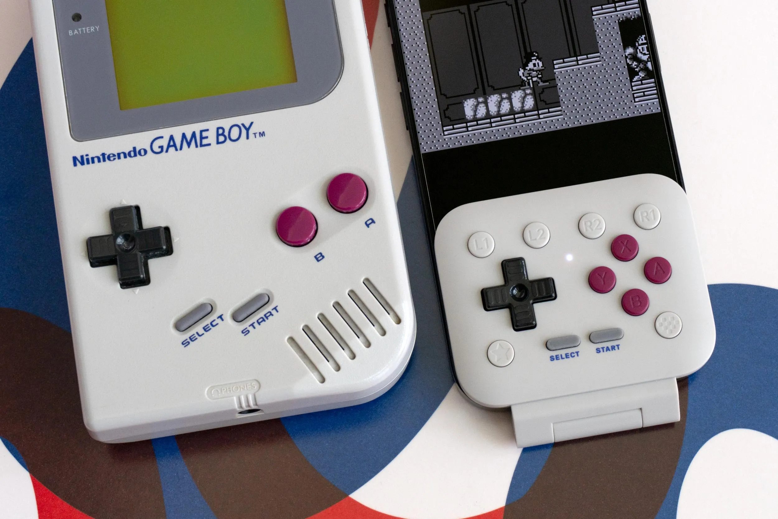FlipPad da 8BitDo transforma seu celular no Game Boy mais portátil do mercado