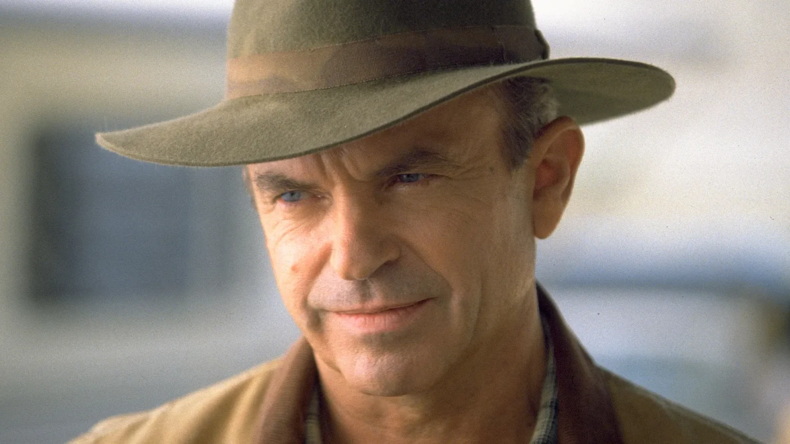 Causa da morte de Sam Neill é divulgada dias após falecimento do ator aos 78 anos