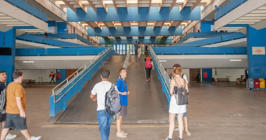 USP abre 7 mil vagas gratuitas para cursos online na edição 2026