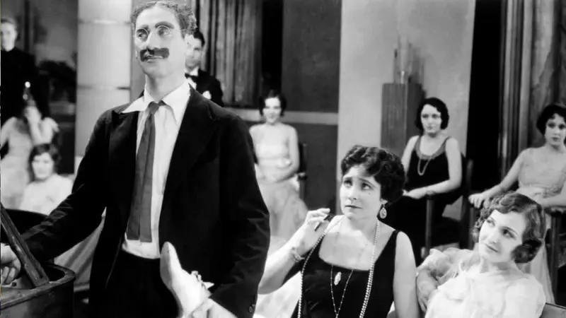 Os Melhores Filmes para Fãs de Comédia Slapstick: Clássicos e Modernos Imperdíveis