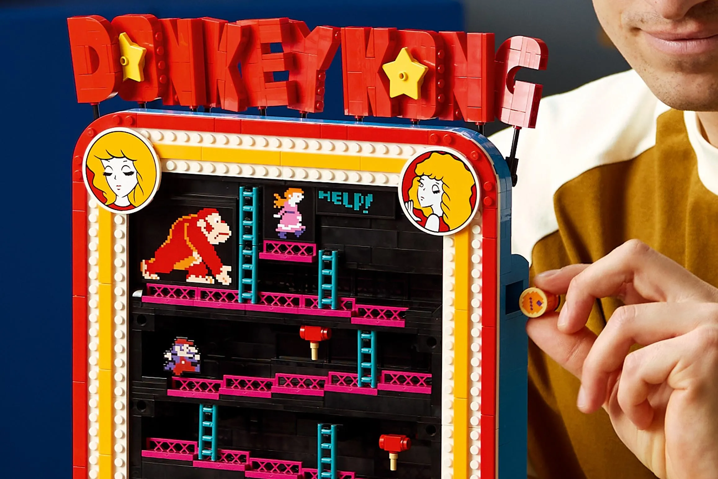 Lego lança máquina arcade de Donkey Kong que permite Mario pular barris infinitamente