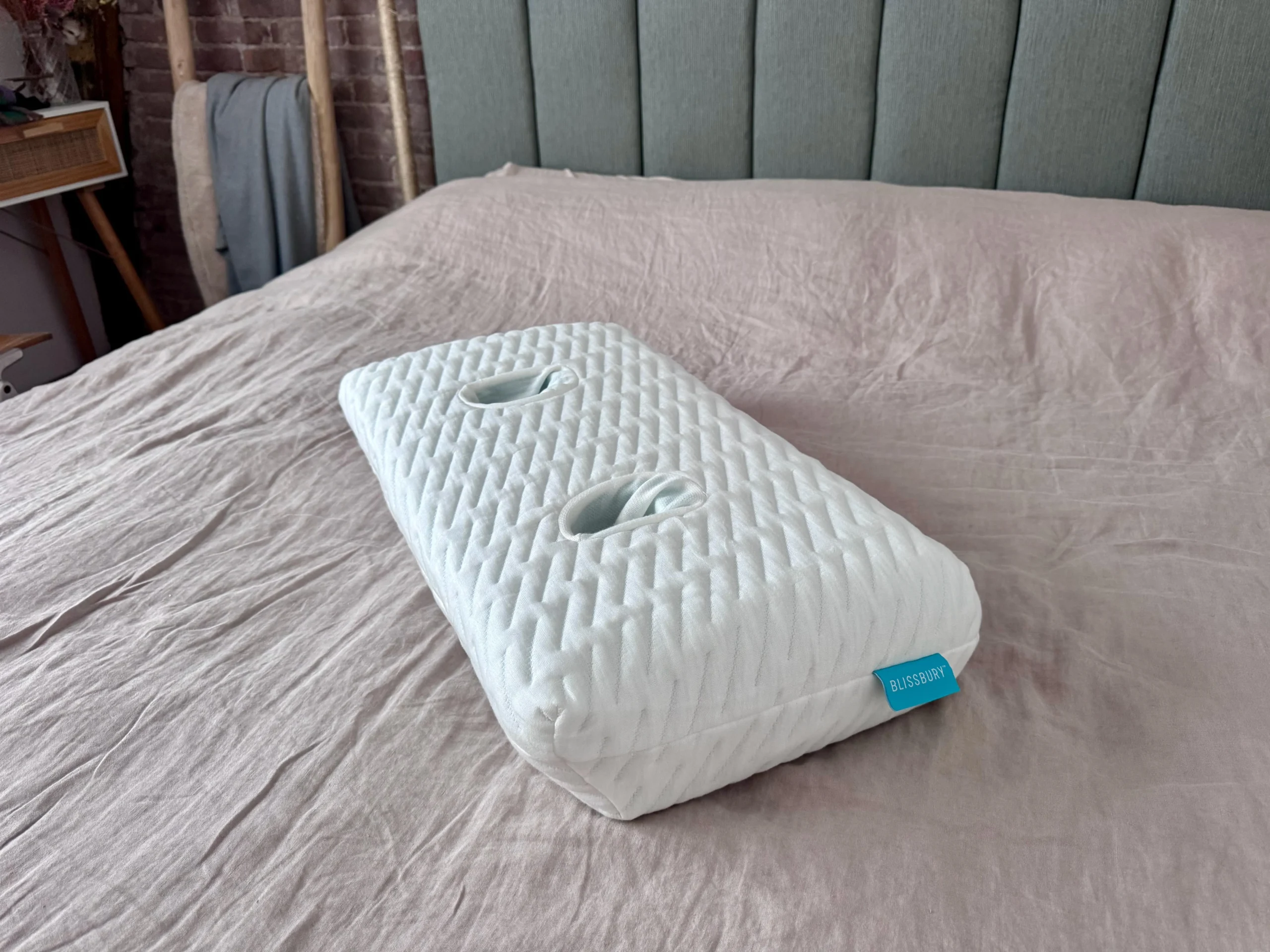 Durma melhor gastando menos: o travesseiro ideal para quem usa fones de ouvido