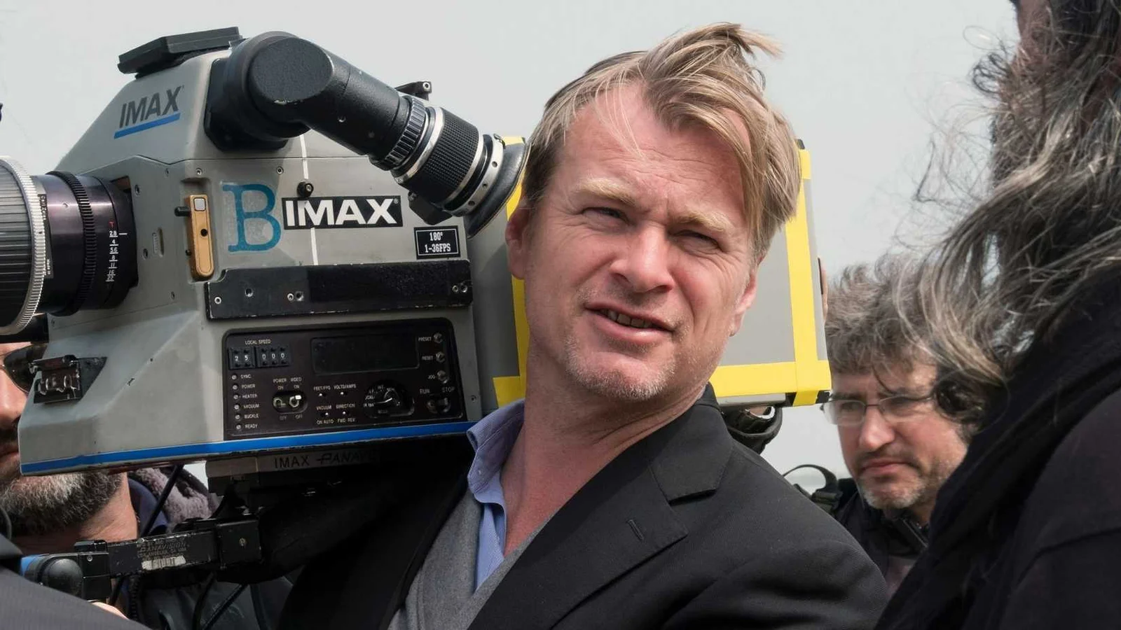 Christopher Nolan revela que manter parceria com Warner Bros. por 19 anos foi um grande erro
