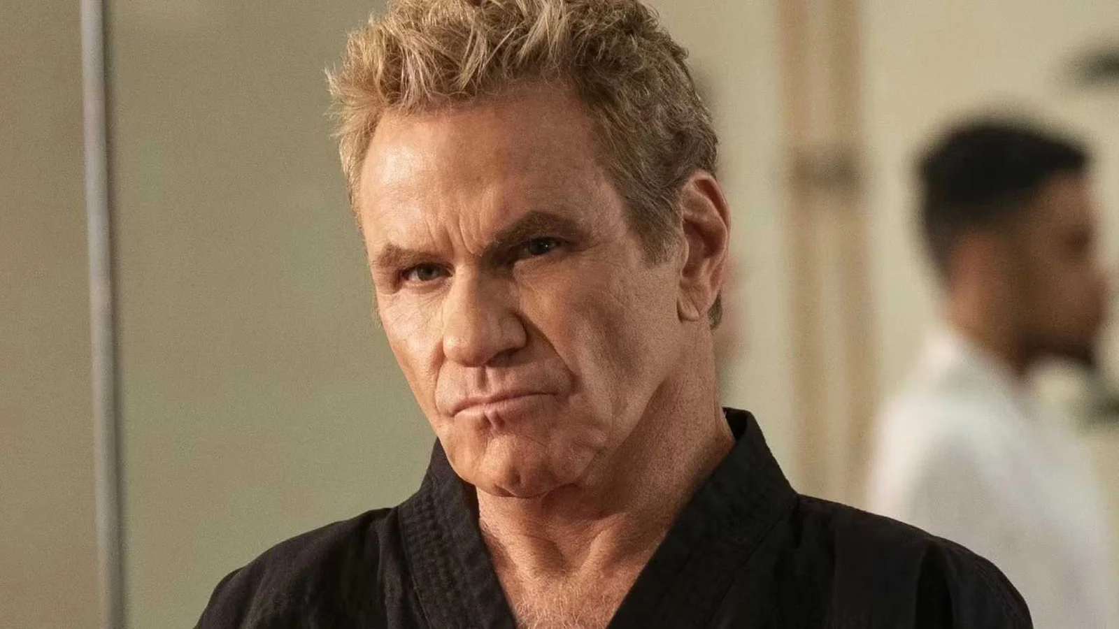 Série western de ficção científica com dinossauros e elenco de Cobra Kai ganha data e nomes confirmados
