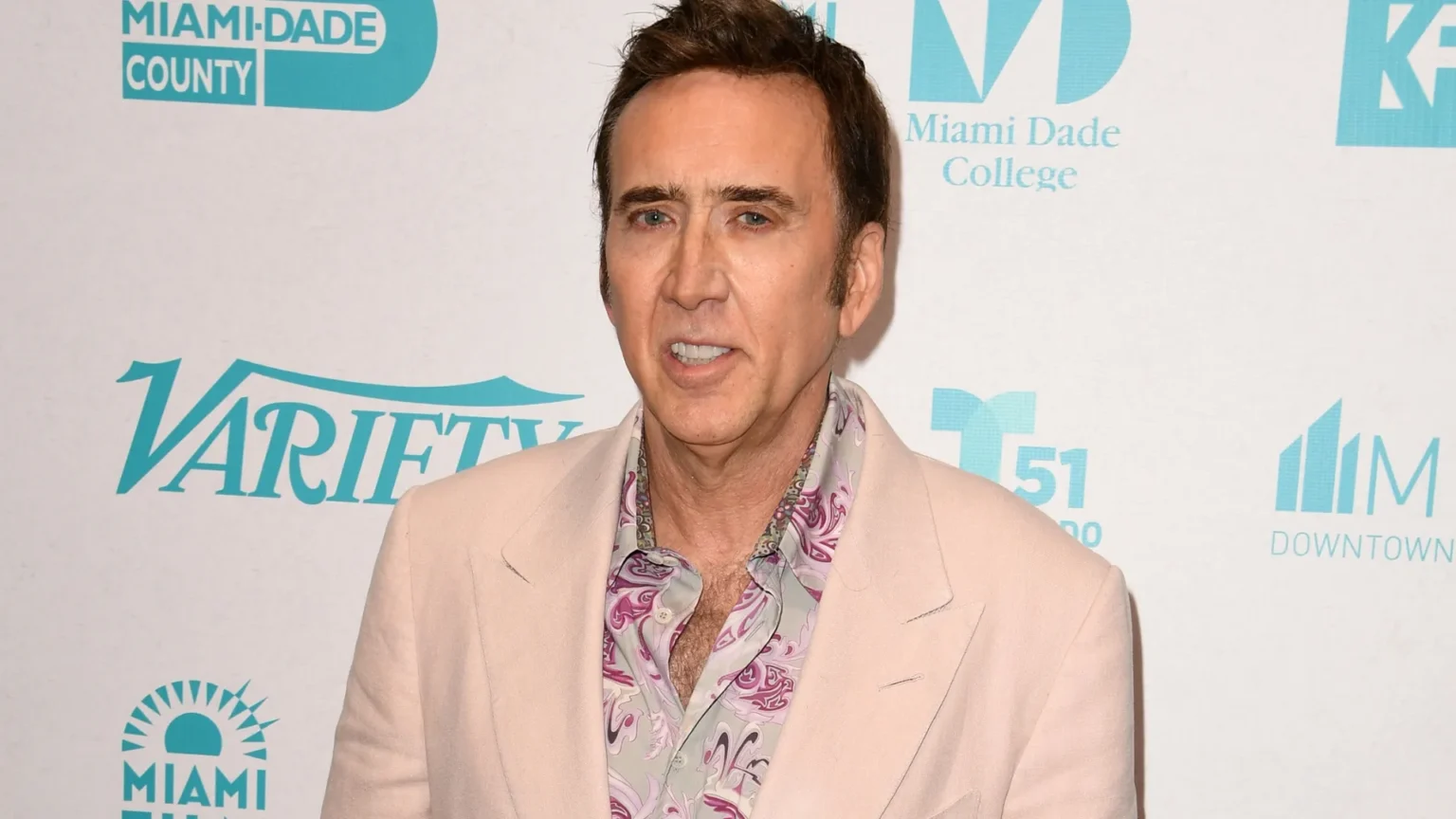 Netflix é processada por R$ 550 milhões após roubo de filme inédito com Nicolas Cage