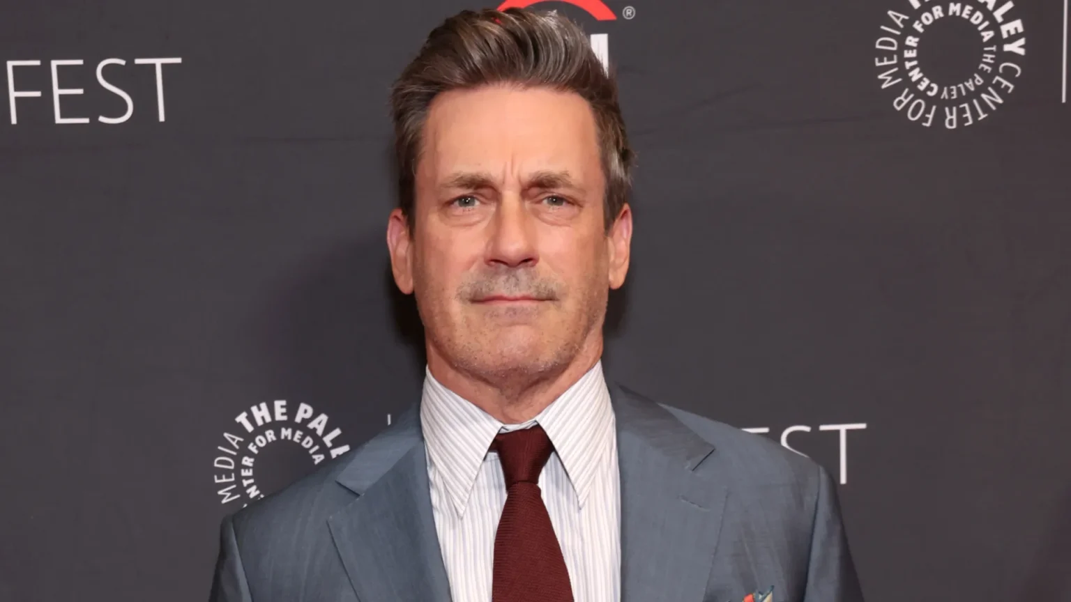 Jon Hamm brilha em série de crime da Apple TV, que já prepara terceira temporada
