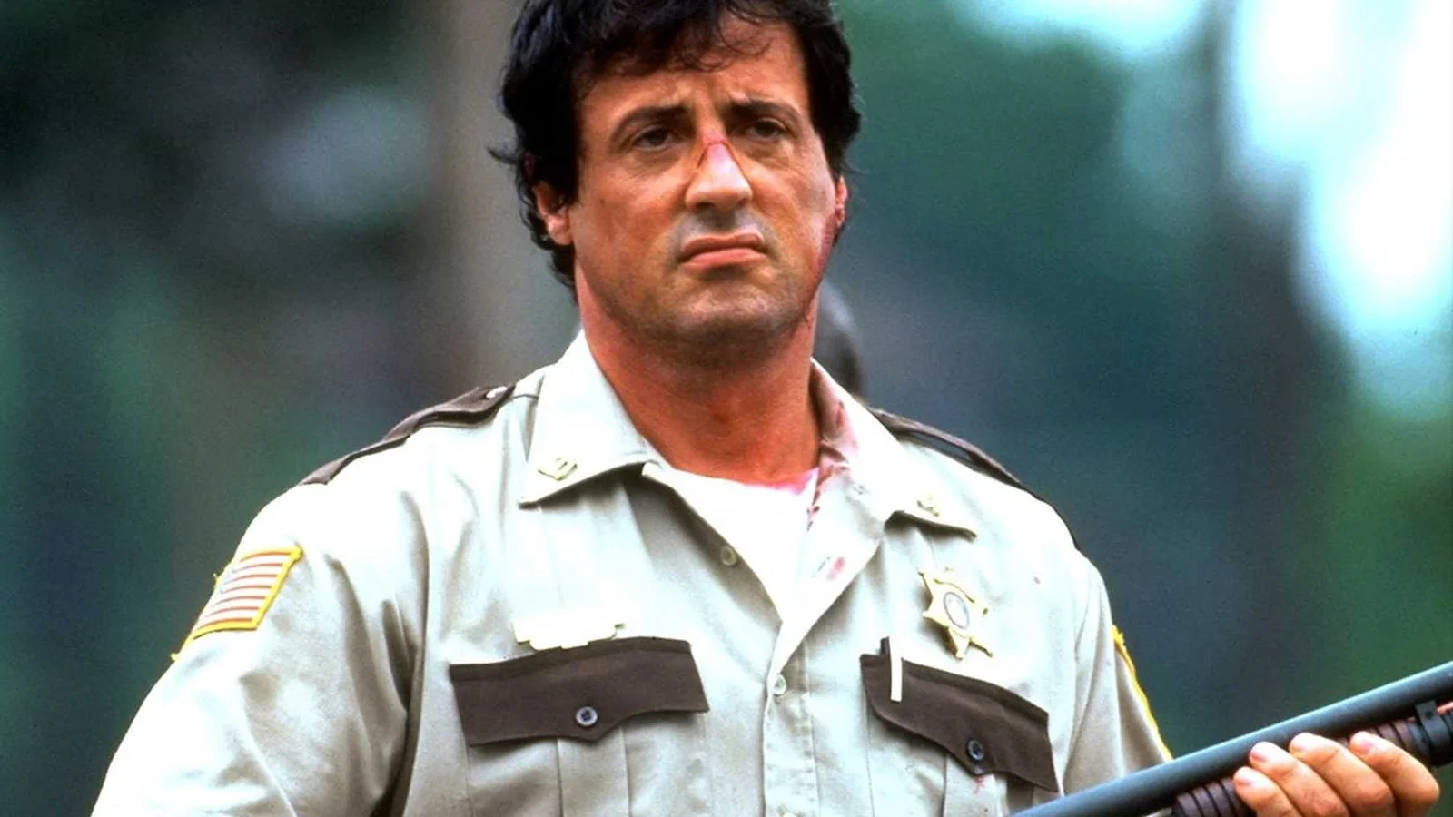 Filme “Cop Land” com Sylvester Stallone ganha nova casa no streaming e terá reboot para TV