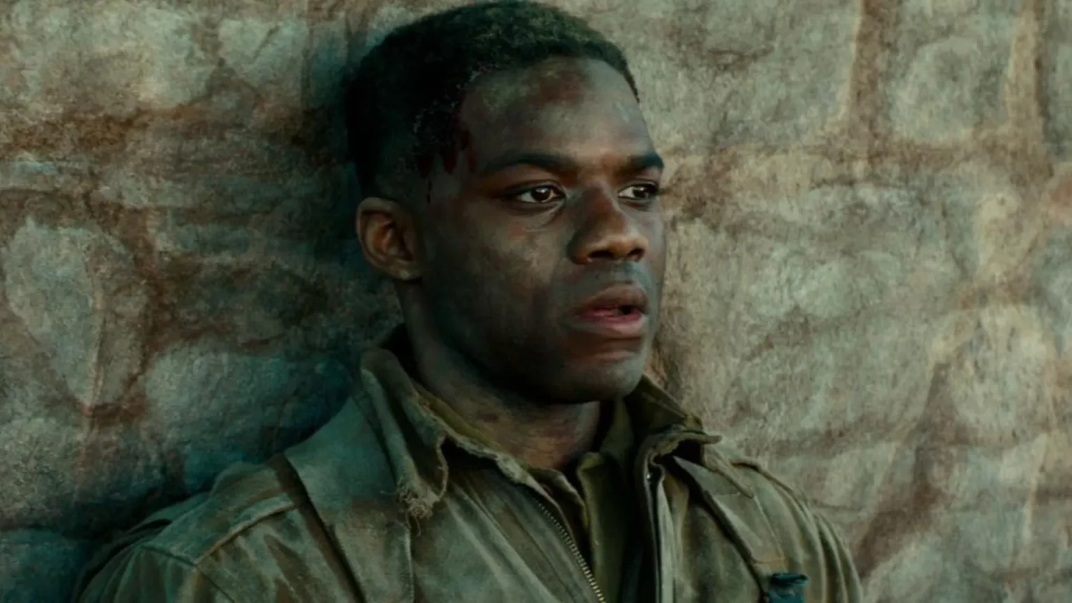 Filme “Overlord” une ação de guerra e terror zumbi e já está disponível no streaming