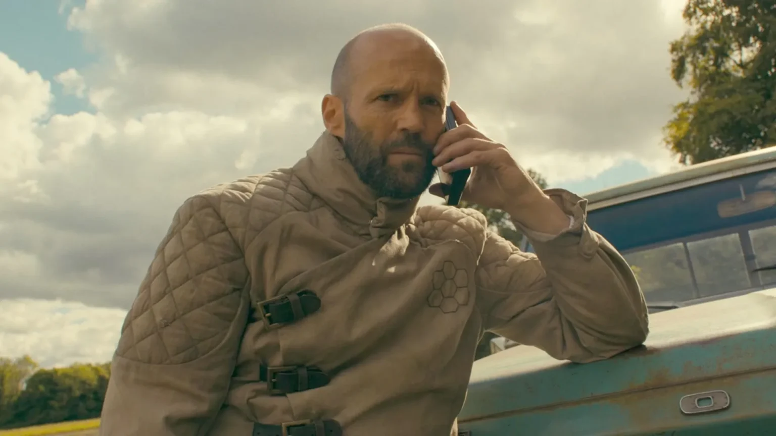 Jason Statham lidera ranking de streaming com “The Beekeeper” enquanto prepara sequência para 2027