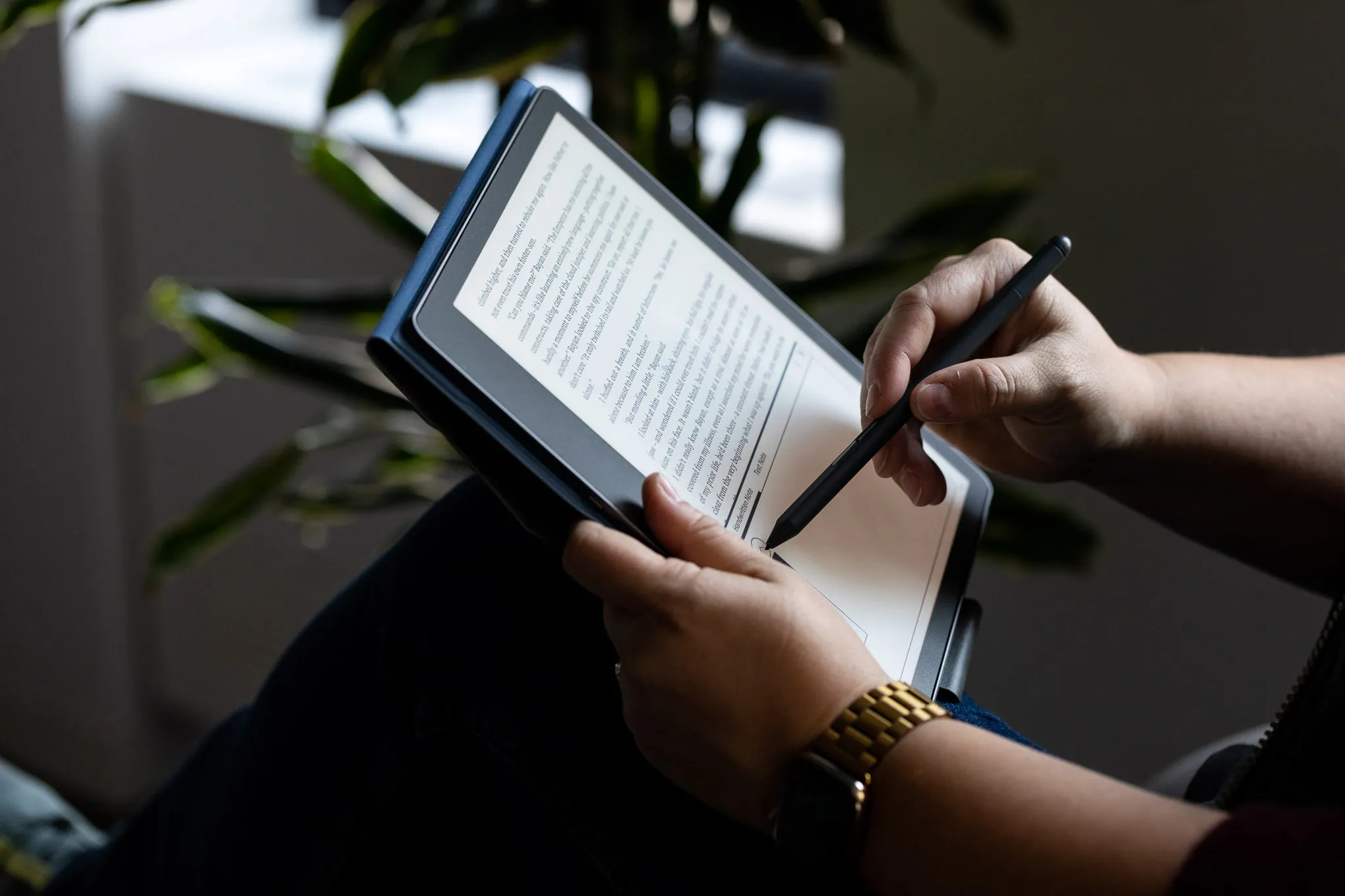 Kindle Scribe de primeira geração está com desconto de R$750 em versão recondicionada
