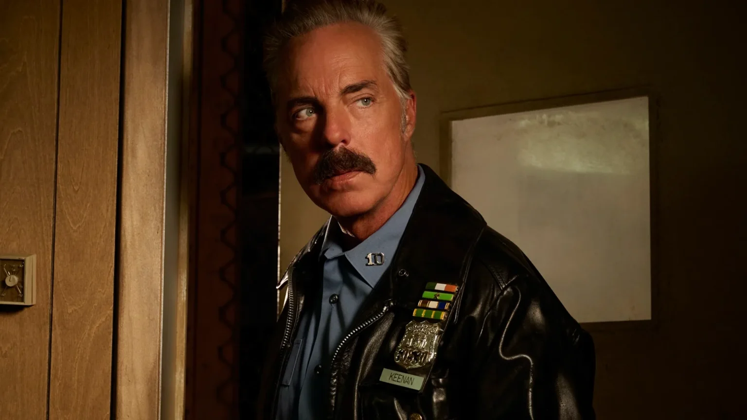 Série “The Westies” conquista liderança no streaming com trama policial inspirada em fatos reais