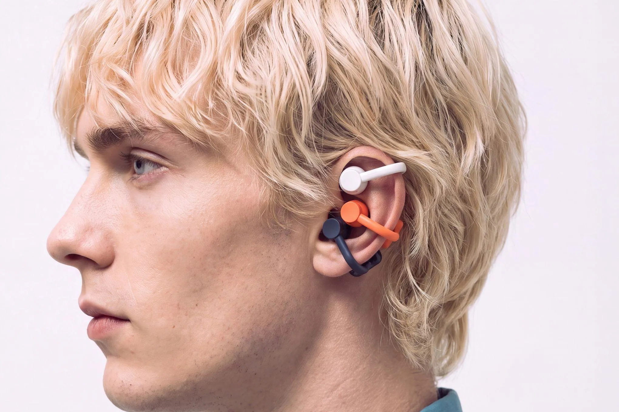 Nothing CMF lança seus primeiros fones de ouvido abertos com design inovador