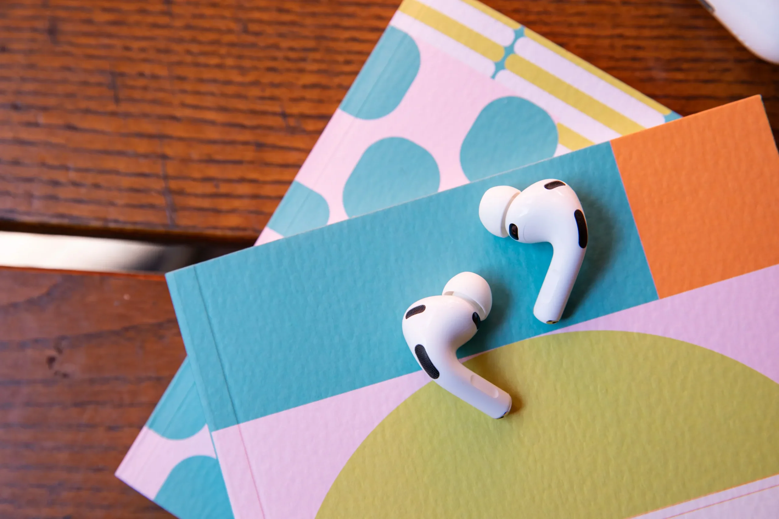 AirPods Pro 3 têm desconto de R$ 300 e chegam ao menor preço desde junho