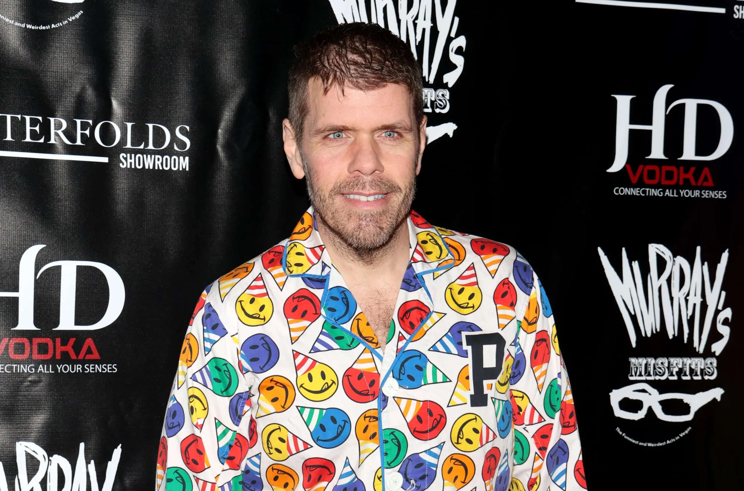 TikTok reconhece erro de moderação que atrasou remoção de livestream com Perez Hilton