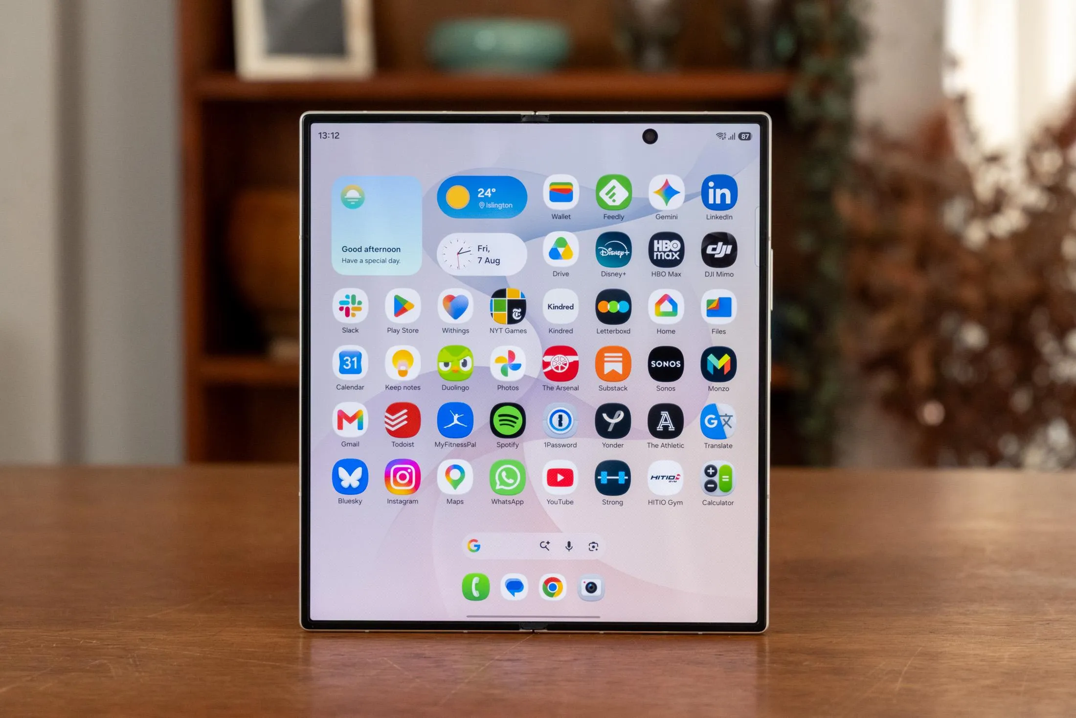 Samsung Galaxy Z Fold 8 Ultra traz melhorias, mas mantém formato tradicional