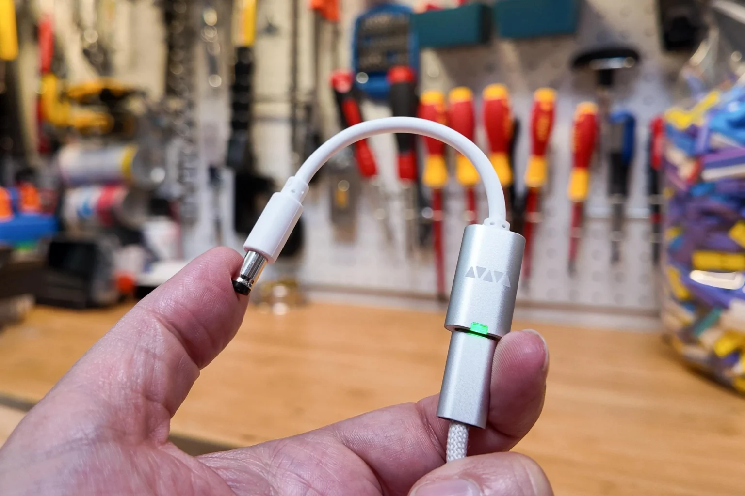 Werewolf VFLEX transforma aparelhos antigos para uso com USB-C de forma prática