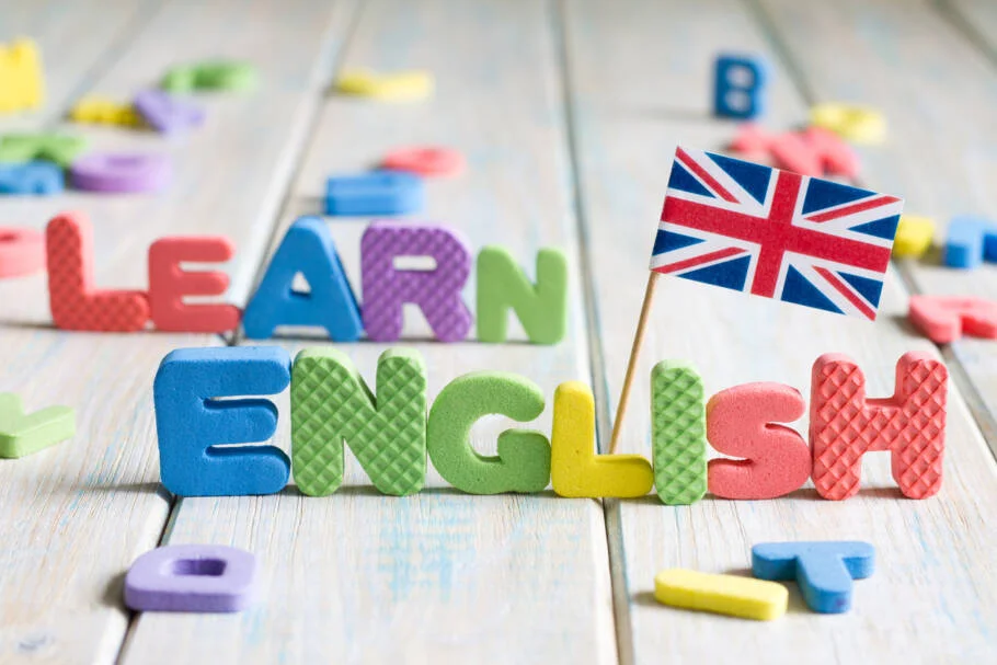 Santander oferece 10 mil vagas gratuitas para cursos online de idiomas