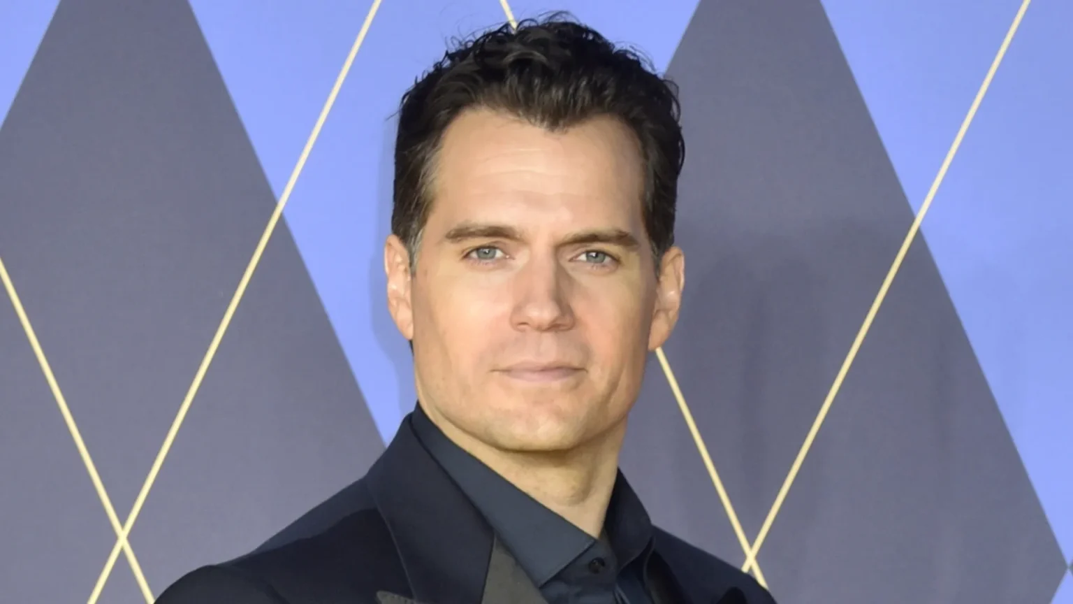 Henry Cavill e “O Conde de Monte Cristo”: clássico histórico que ainda impressiona após 24 anos