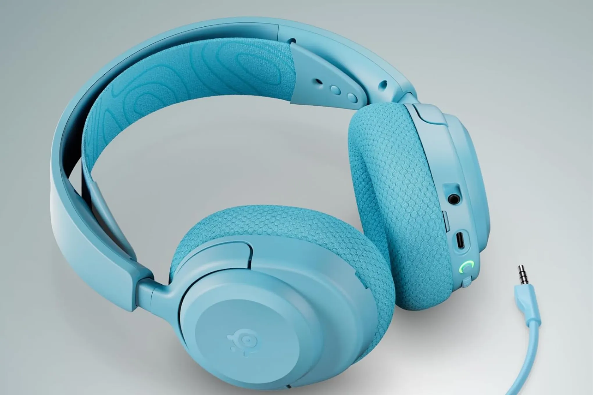 Headset gamer sem fio SteelSeries Arctis Nova 3P tem desconto de quase 50%