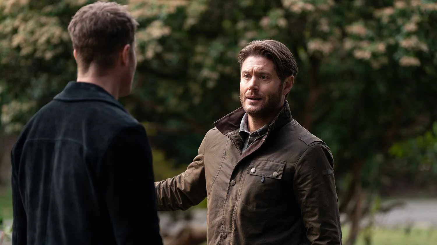 Jensen Ackles confirma retorno à série Tracker na 4ª temporada da CBS
