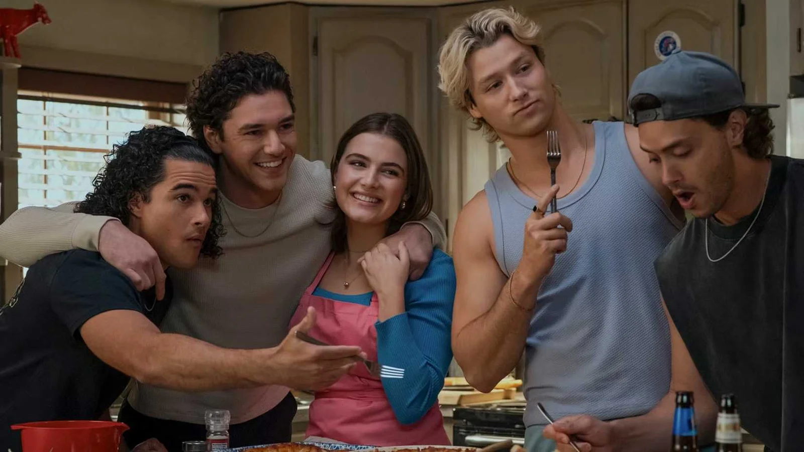 Série “Off Campus” do Prime Video é um dos maiores sucessos de 2026 no streaming
