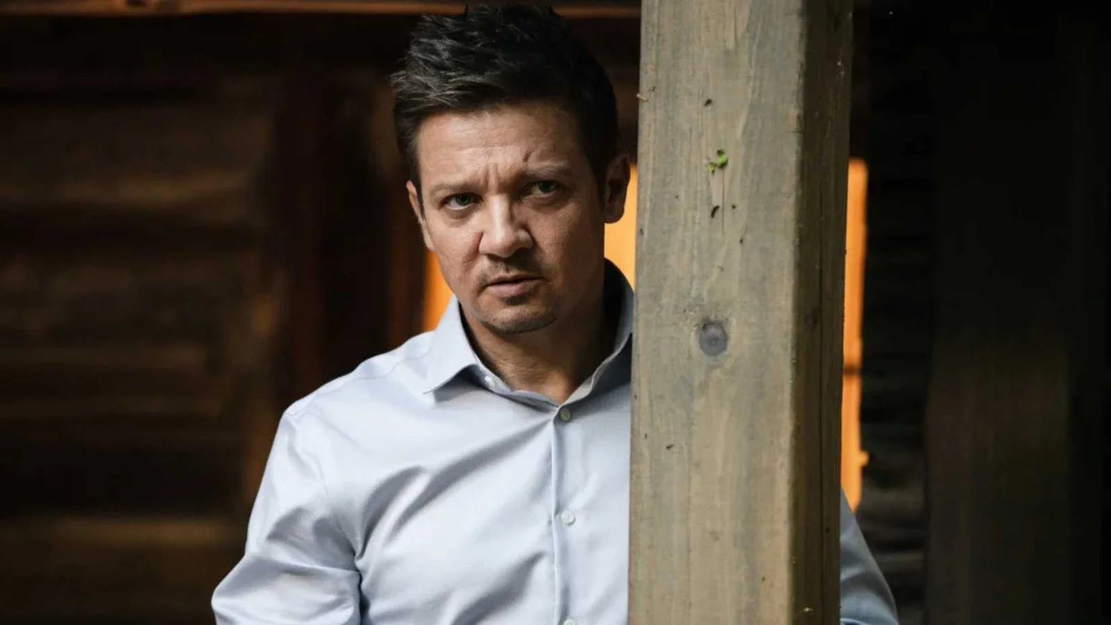 Jeremy Renner pode retornar como Gavião Arqueiro em “Avengers: Doomsday” após teaser enigmático