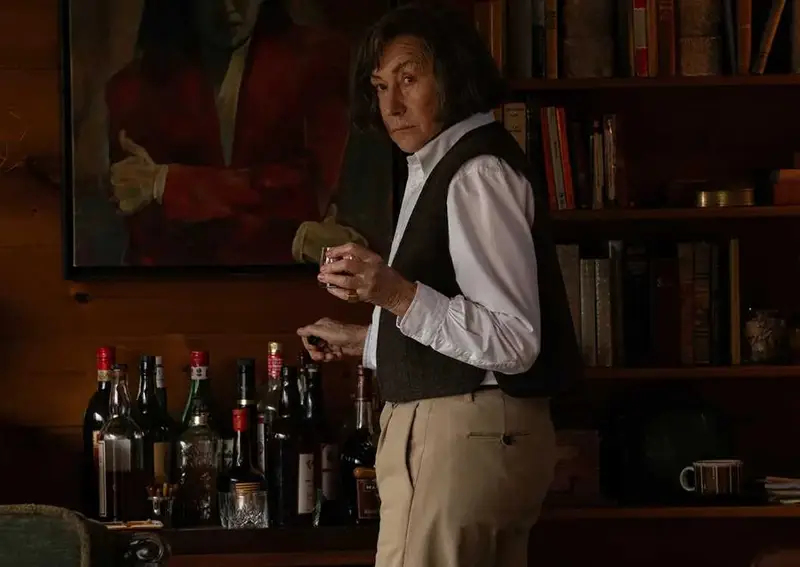 Helen Mirren lidera trailer de thriller misterioso que demorou 12 anos para chegar às telas