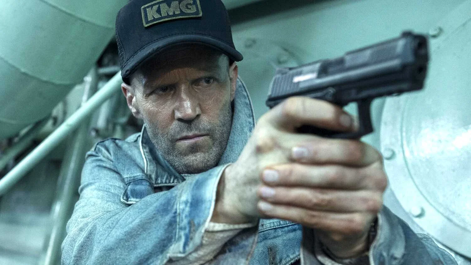 Filme “Mutiny” de Jason Statham sofre com vazamento e tem desempenho fraco nas bilheterias