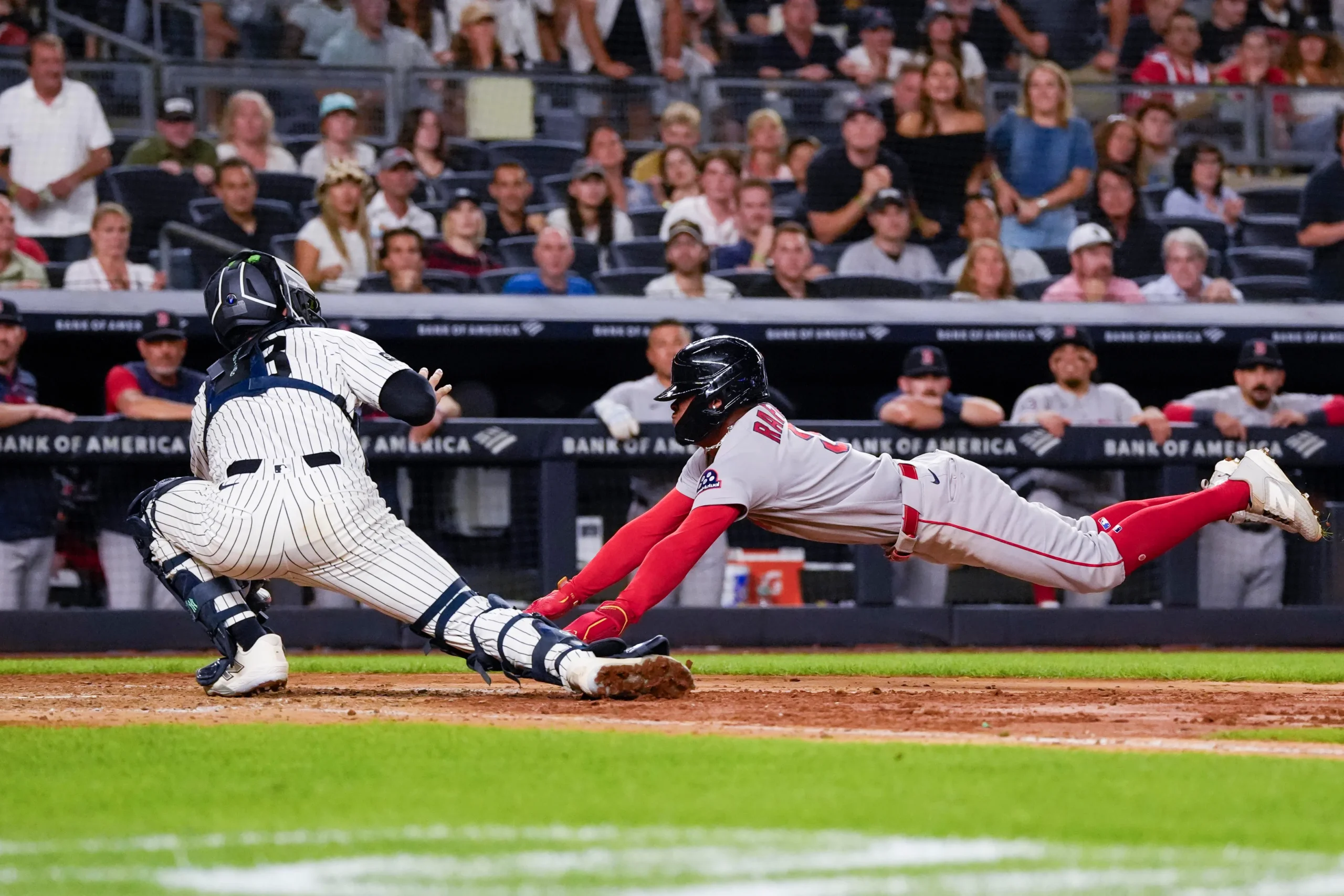 Experiência imersiva da Apple Vision Pro em jogo de beisebol entre Red Sox e Yankees