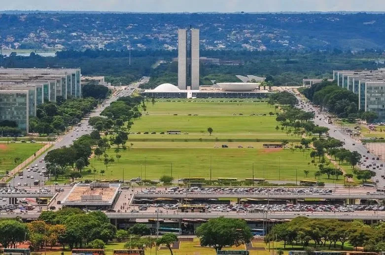 PLOA 2027 prevê 53.530 vagas para concursos federais com redução de quase 40% em relação a 2026