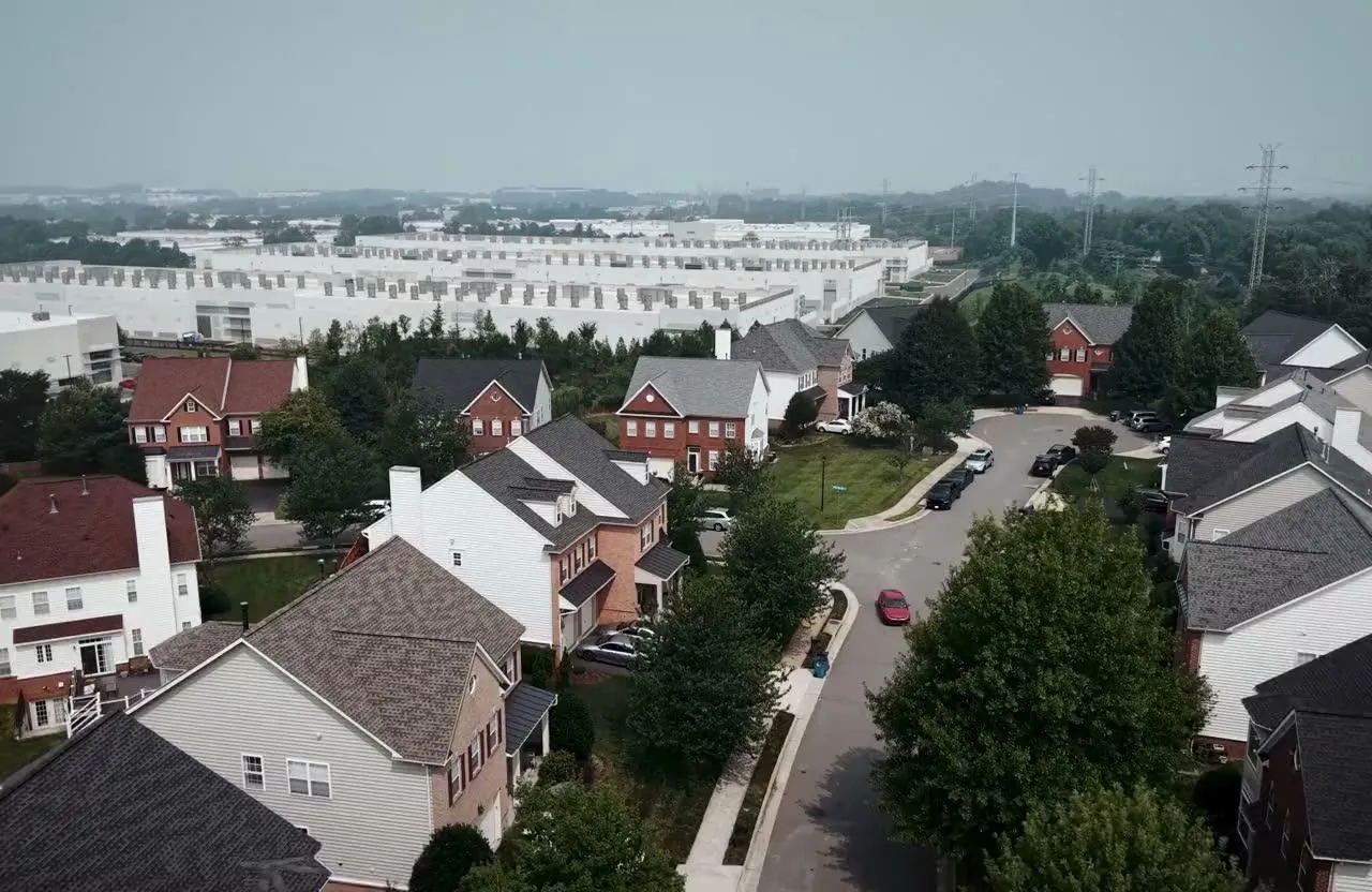 Loudoun County, na Virgínia, se torna foco global dos data centers entre crescimento e resistência comunitária