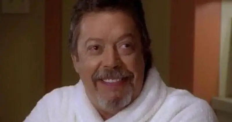 Causa da Morte de Tim Curry é Confirmada: Doença Arterial Coronariana