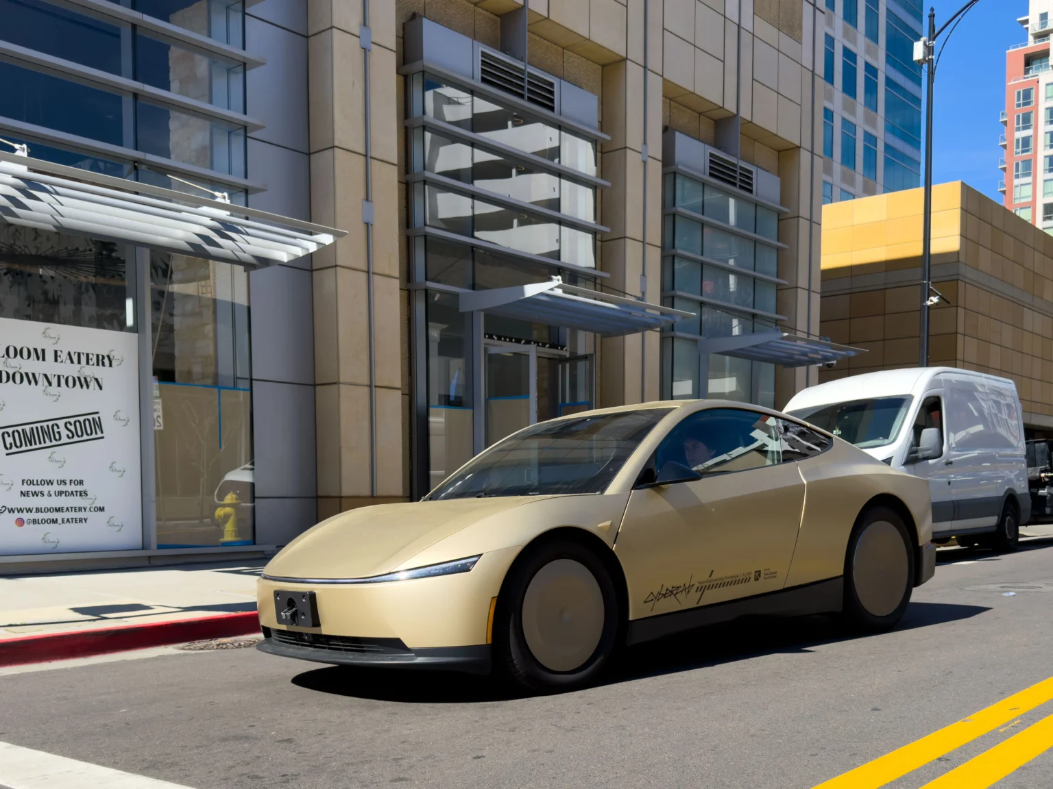 Lançamento discreto do Tesla Cybercab marca nova fase dos veículos autônomos