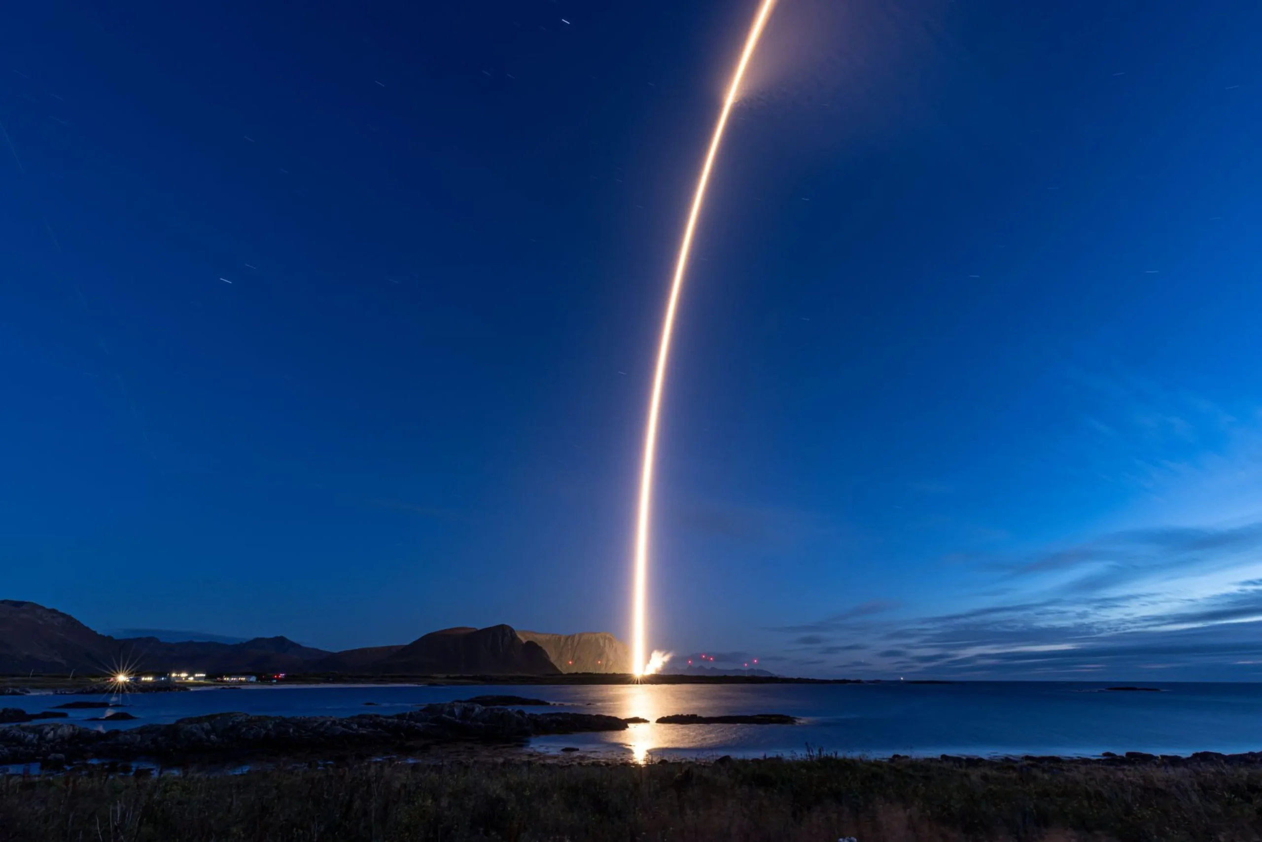 Europa lança seu primeiro foguete orbital comercial com sucesso