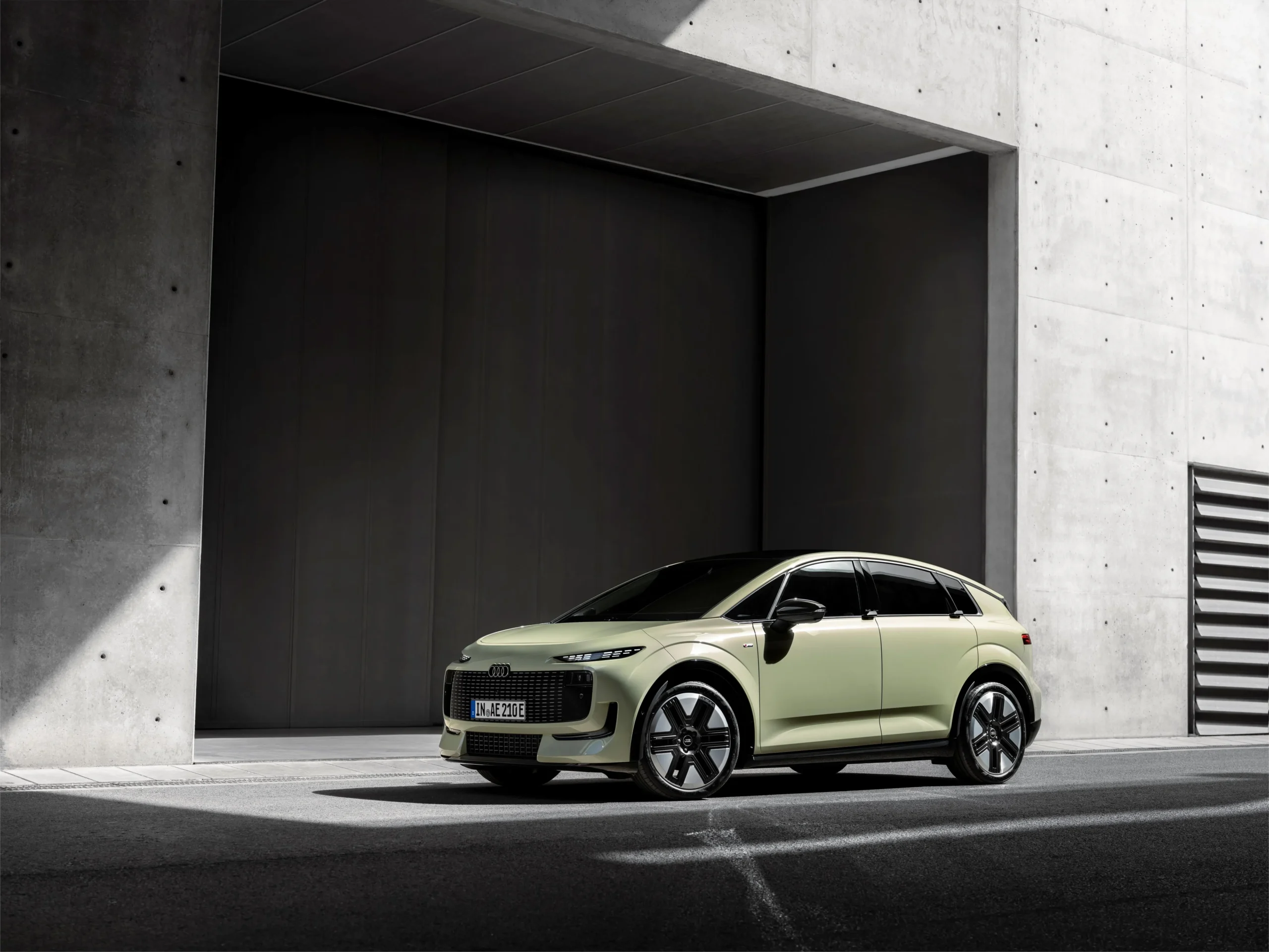 Audi apresenta A2 E-tron, seu elétrico mais acessível e eficiente até agora