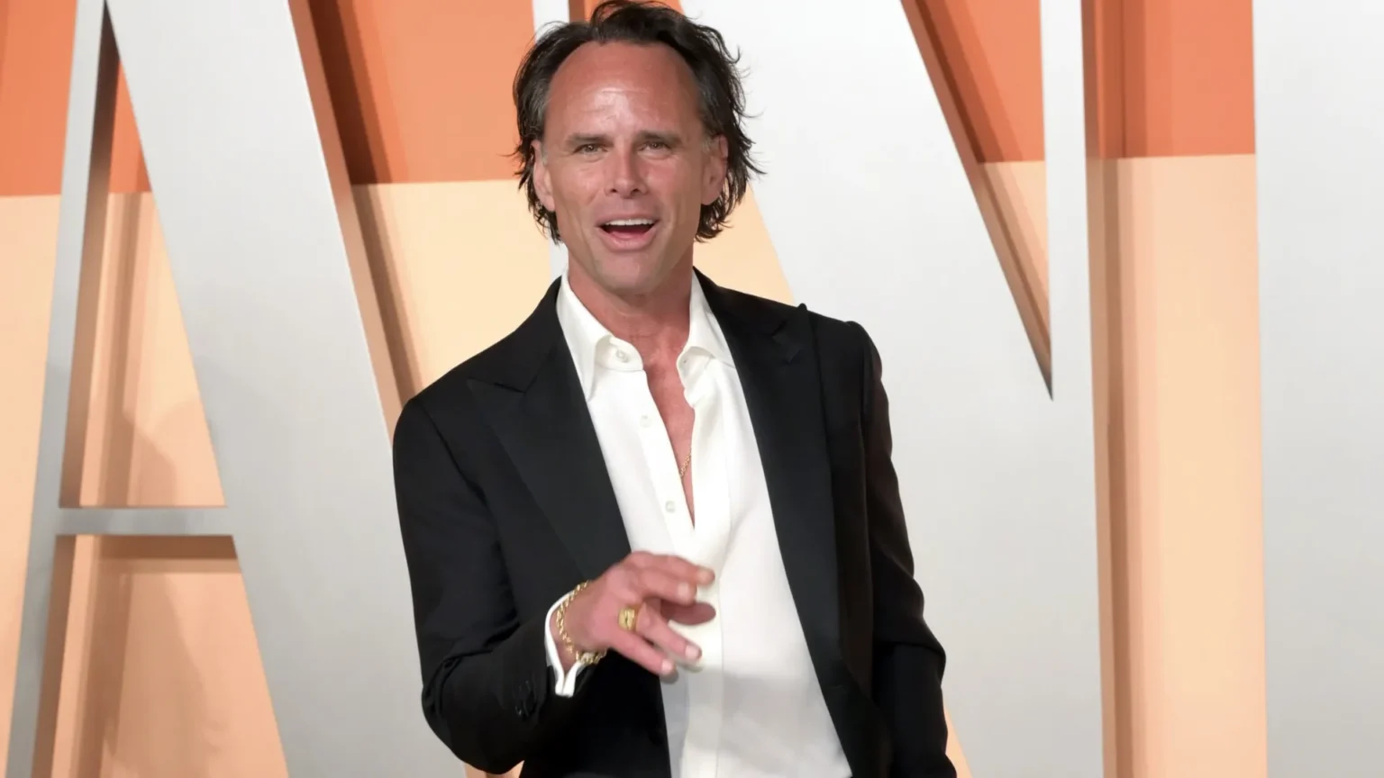 Série de ação militar com Walton Goggins oferece maratona imperdível para fãs do gênero