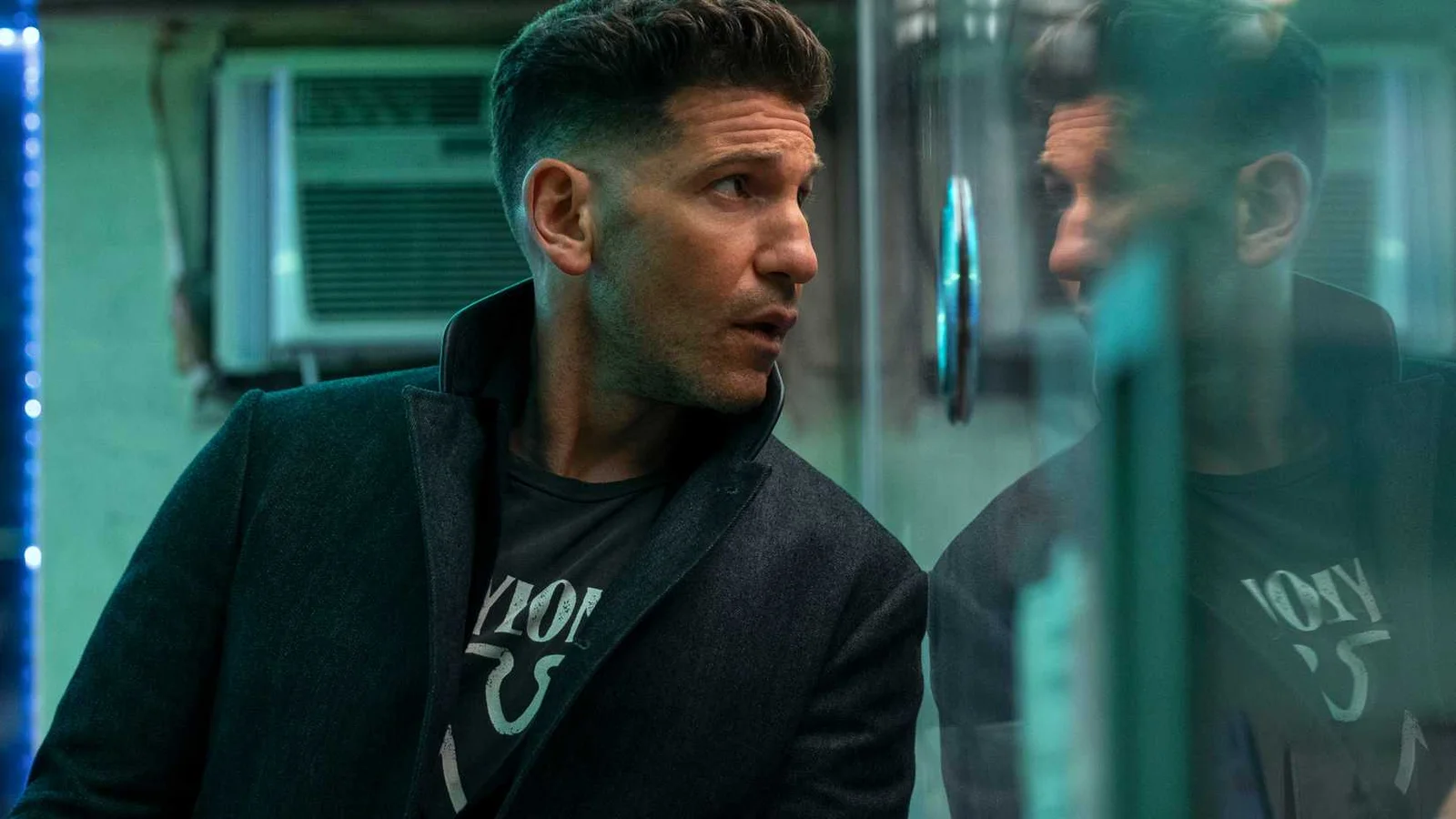 Jon Bernthal brilha em “The Accountant 2”, sucesso de ação que domina streaming nos EUA
