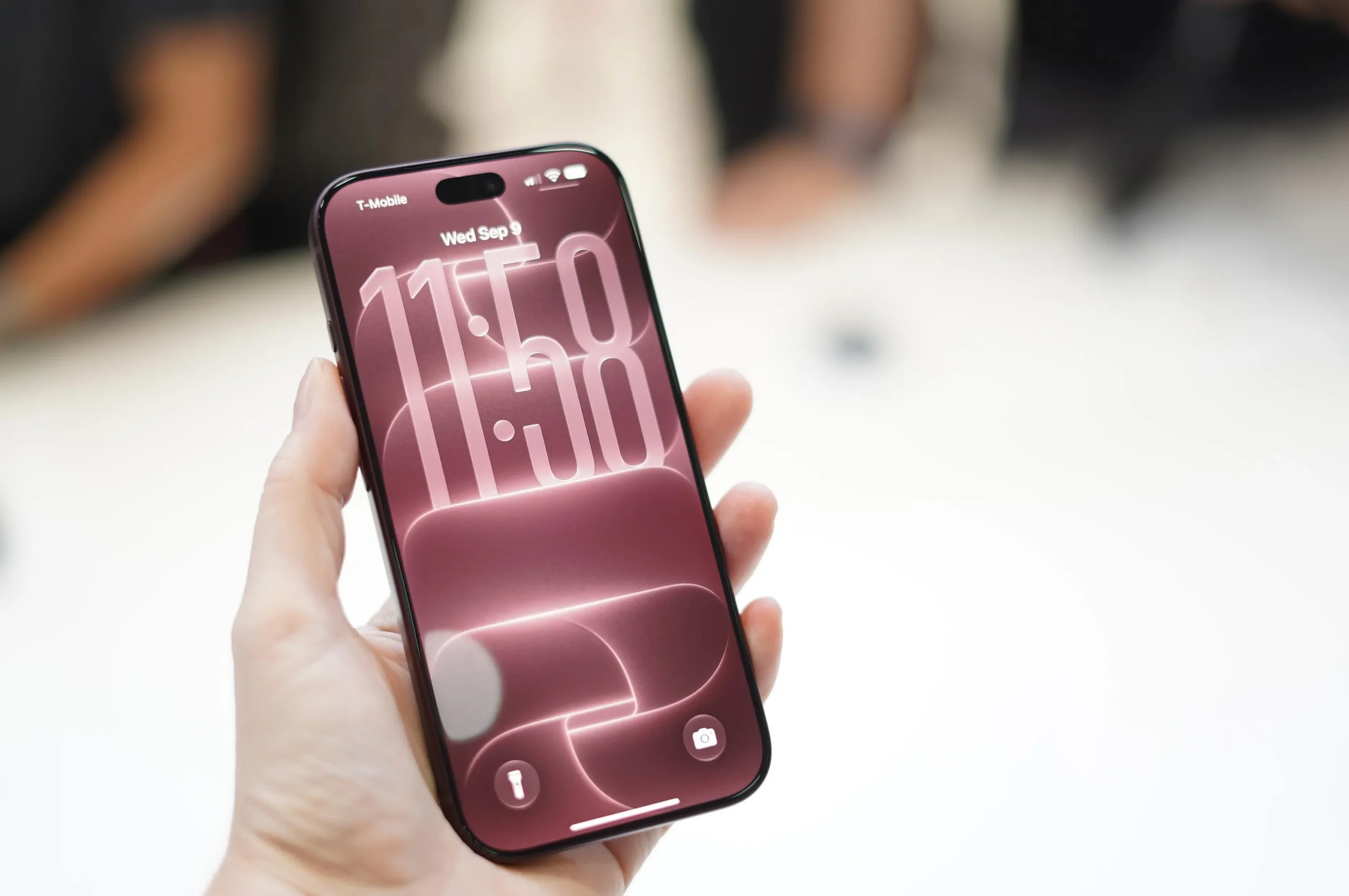 Apple lança iOS 27 com atualização de inteligência artificial para a Siri
