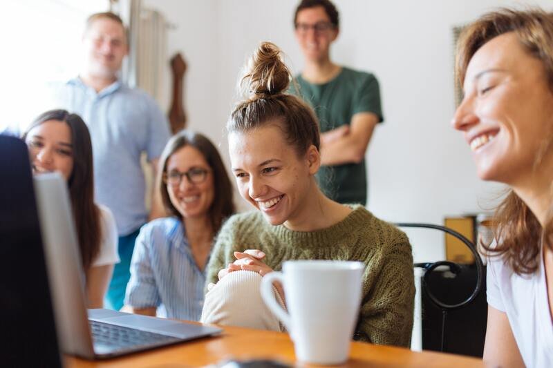 Avla lança Programa de Trainee 2027 com salário de R$ 10 mil e benefícios extras