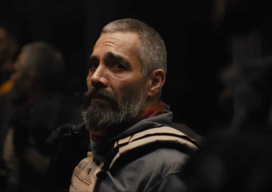 Filme de ação “Vengeance” conquista público global no Prime Video meses após lançamento